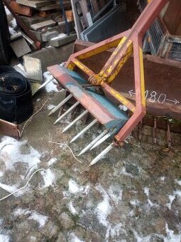 Nakladač do třetího bodu - 1