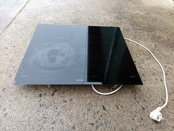 Prodám 3 rok používanou indukční deska  Plně funkční . Osobn