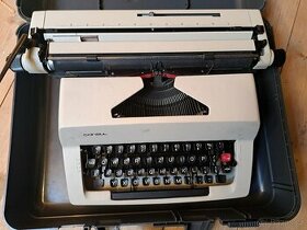 Prodám kufříkový psací stroj Consul