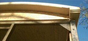 obloukové vazníky - na rekonstrukci střechy maringotky
