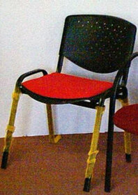 Židle-jednací (jídelní) PRISMA-kov.nohy s čal.sed. a plast.o - 1