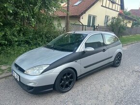 Ford Focus 1.6 16V Zetec. Super motor