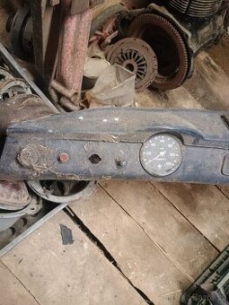 Trabant palubní deska