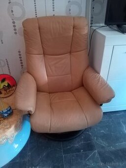 LUXUSNÍ ZNAČKOVÉ KOŽENÉ KŘESLO STRESSLESS