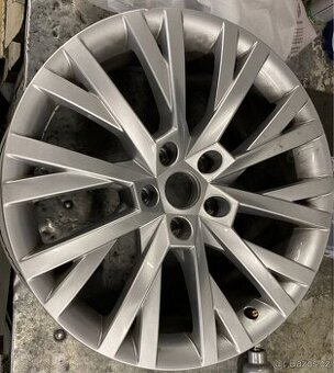 Alu disk Škoda Antares 5x112, 8jx18, et44