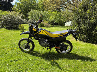 Suziki DR 125SM