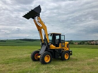 KOLOVÝ KLOUBOVÝ NAKLADAČ 940T NOSNOST 2000KG