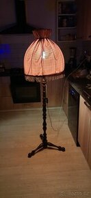Prodám stojanovou lampu