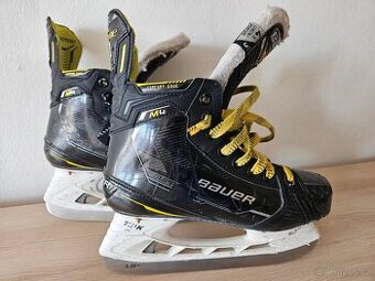 Brusle Bauer Supreme M4, vel. 4,5 fit 3