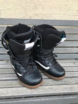 Boty na snowboard Vans