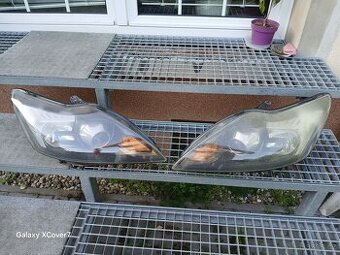 Ford Focus MK2 xenony