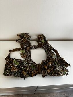Low profile chest rig