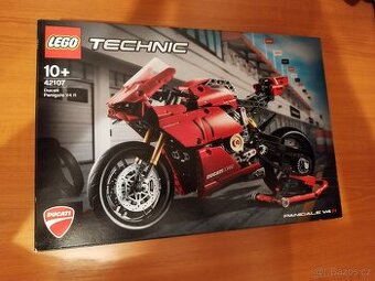 LEGO Technic 42107 Ducati Panigale V4 R