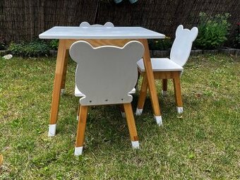Stolek a židličky Elise design