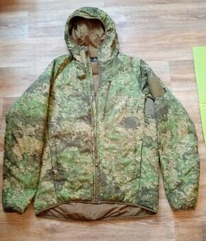 Zateplená maskáčová bunda Helikon Wolfhound Hoodie