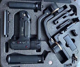 Prodám stabilizátor Zhiyun Crane 3S