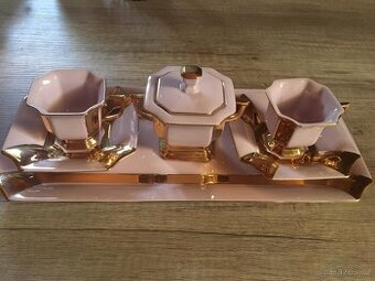 Růžový kávový porcelán