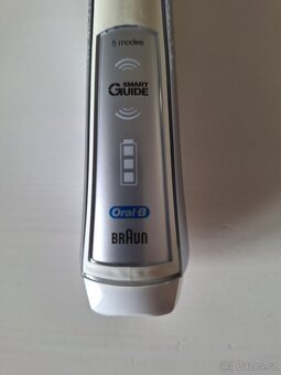 Zubní kartáček Oral B