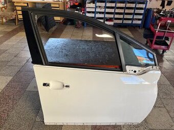 Peugeot 2008 pr. př. dveře