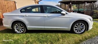 Volkswagen  Passat 2,0 TDi Highline sedan
