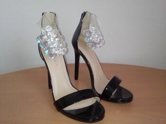 Lodičky na ples vel. 39 s drahokamem - nové