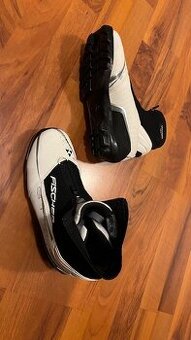 Boty na běžky vel. 39 Fischer Touring NNN