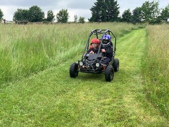 Dětská bugina Shark 163 cc 10x jetá téměř nová vánoční sleva