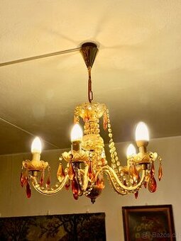 křišťálový lustr