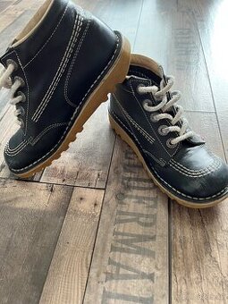 Kotnickova obuv vel. 33