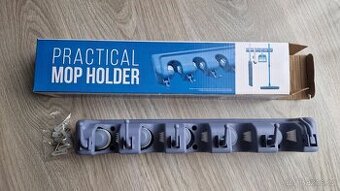 Praktický držák na mopy/úklidové pomůcky