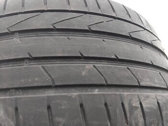ZIMNÍ PNEU 235/45/19 a 295/30/19 , 2/4 ks. R19