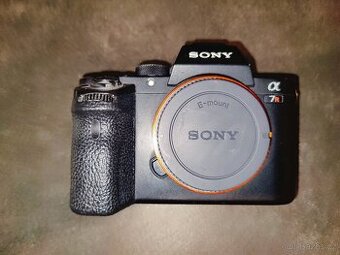 Bezzrcadlovka Sony A7RII