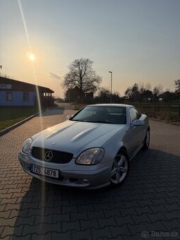 Mercedes Benz SLK320