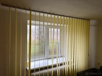 Vertikální žaluzie