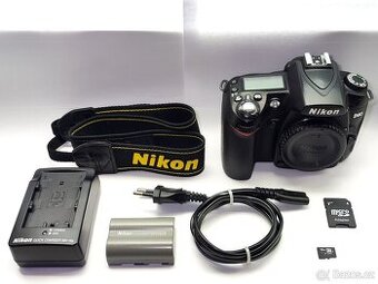 Fotoaparát Nikon D90 + příslušenství / NEFUNKČNÍ