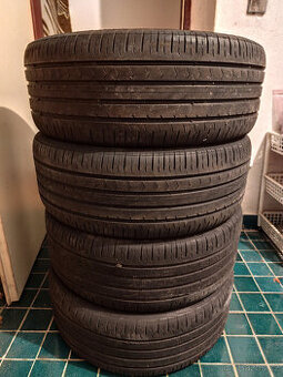 235/55 R17 103W XL