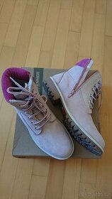 kotníkové boty růžové vel. 40