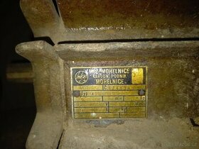 Úklid dílny - elektromotory, různé věci na hoblovku