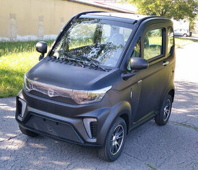 Moped Auto X9 od 15 let Lithiová baterie