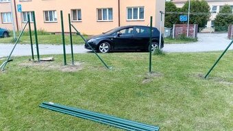 Seat Leon na náhradní díly zcela pojízdný bez papiru