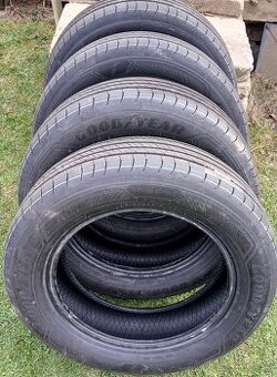 Prodám letní pneumatiky SUV 215/60 R17 96H