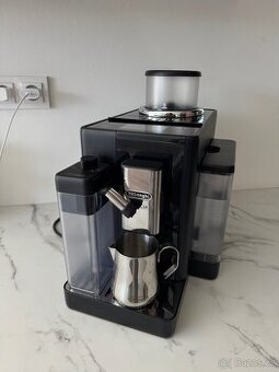 Kávovar De’Longhi Rivelia - 1