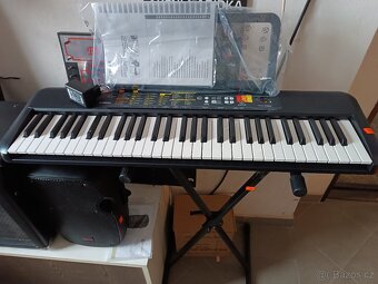 Keyboard Yamaha PSR F52 jako nový SLEVA s přísl.
