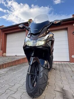 Honda Forza 125