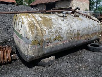 Hliniková nádrž na olej, naftu