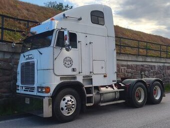 Freightliner FLB