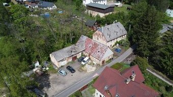 Prodej BD se čtyřmi byty a skladem i dílnou v Liberci.