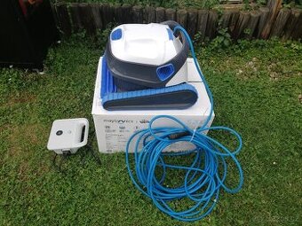 Robotický bazénový vysavač