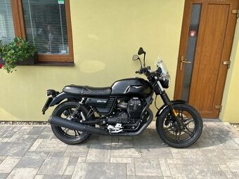 Moto Guzzi V7 III Stone