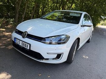 VW E-Golf 100kw, tep. čerp, led, digital cockpit